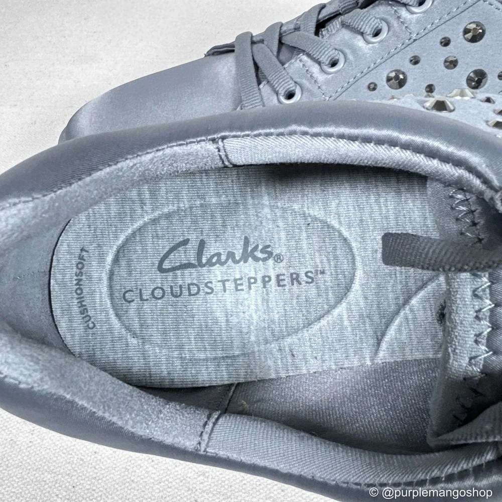 NWOT CLARKS Cloudsteppers Ezera Ave Rhinestone Comfort Sneaker | Grey‎ | Women 8